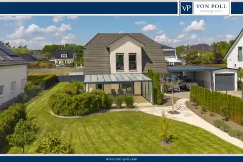 New Family Home on a Large Plot Near the Golf Course and Seddiner Lake