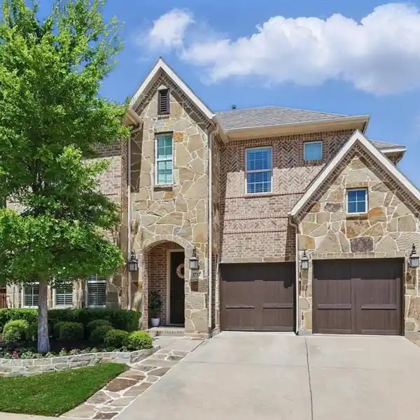 STUNNING HOME IN THE DESIRABLE GATED CREEKSIDE AT COLLEYVILLE