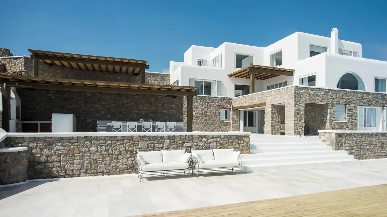 Luxury Villa Above Psarou Beach