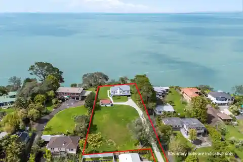 Expansive Green Bay Site with Endless Possibilities