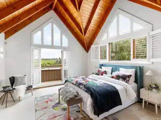 Waterfront Lifestyle Retreat in Karaka