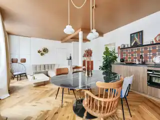 Charming Historic Apartment with Modern Touches