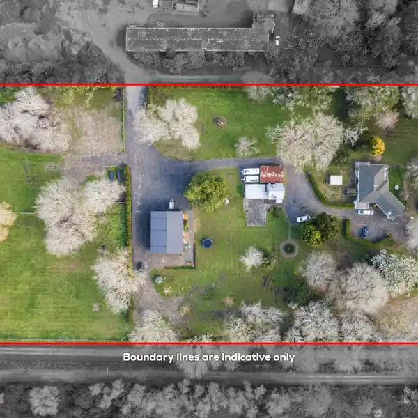 LOVELY FARMHOUSE ON SPECTACULAR PROPERTY IN CENTRAL TAKANINI