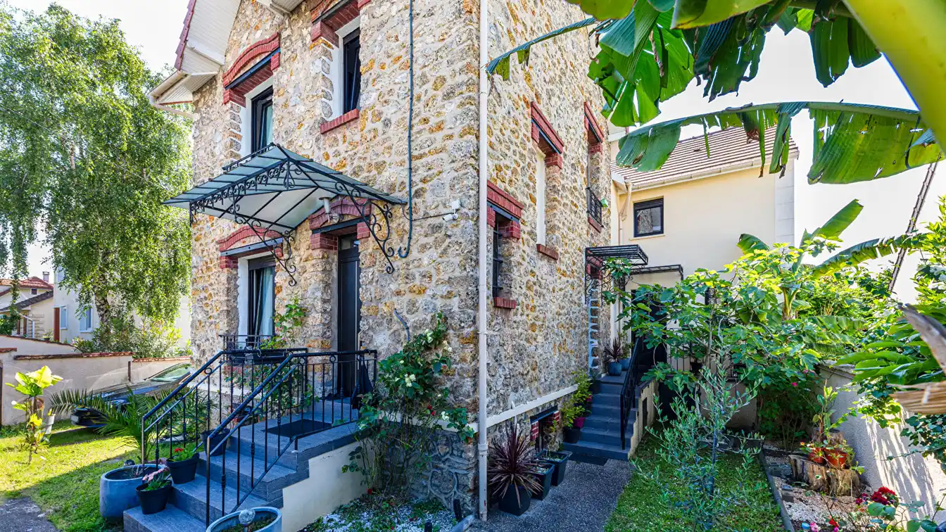 Renovated Home in the Heart of the Popular Paul Bert District