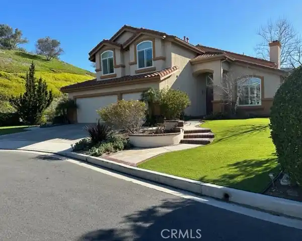 LOVELY HOME WITH A STUNNING LOCATION