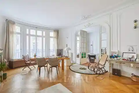Magnificent Apartment in an Exceptional Building