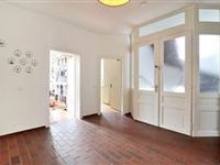 BRIGHT APARTMENT IN AN 1880 BUILDING
