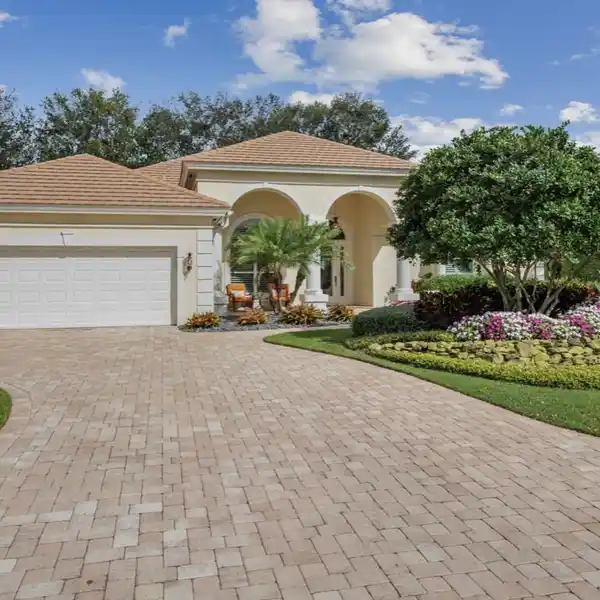 GORGEOUS PROPERTY IN ESTEEMED PELICAN BAY