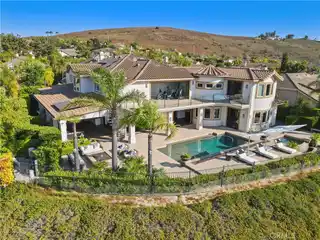 Spectacular View Estate in North Pointe