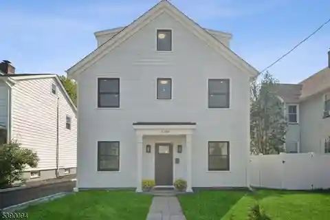 Gourmet Kitchen & Spa Baths in Millburn