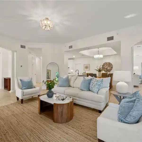 PRIVATE PRESERVE-VIEW CONDO WITH RITZ AMENITIES