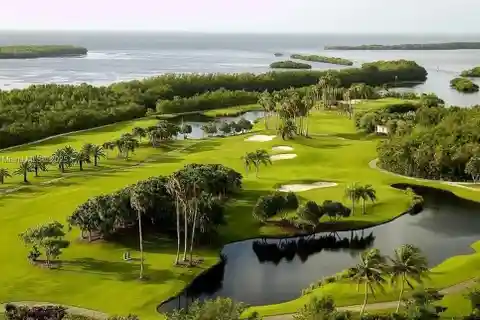 Exceptional Residence in the Prestigious Padua Building