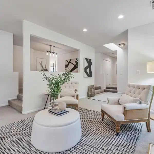 CHARMING SINGLE-STORY HOME WITH ENDLESS POTENTIAL