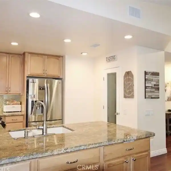 WELL-MAINTAINED SINGLE-STORY HOME IN THE HILLS OF YORBA LINDA