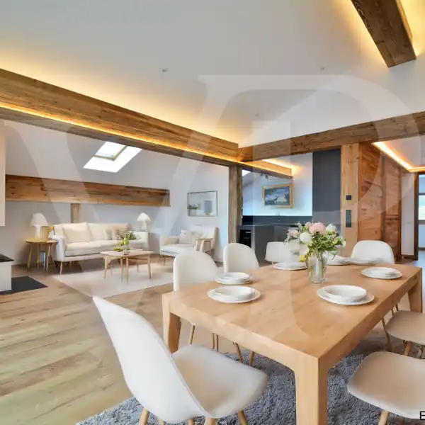 HIGH QUALITY ATTIC APARTMENT IN A SUNNY LOCATION