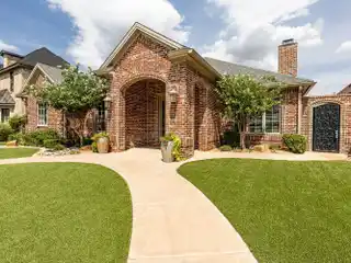 Expertly Crafted Home in Oakmont Estates