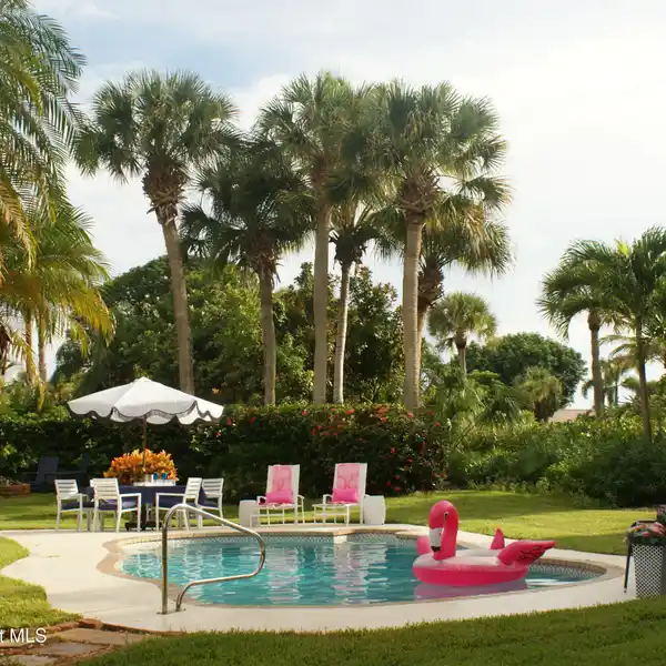 LUXURY LIVING WITH WOOD PLANK TILE FLOORING