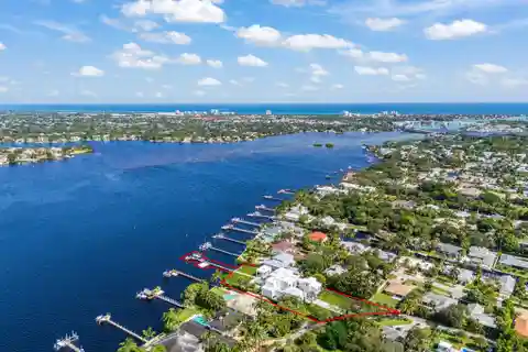 Spectacular Modern Estate Tucked Away