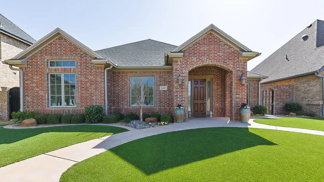 Expertly Crafted Home in Oakmont Estates
