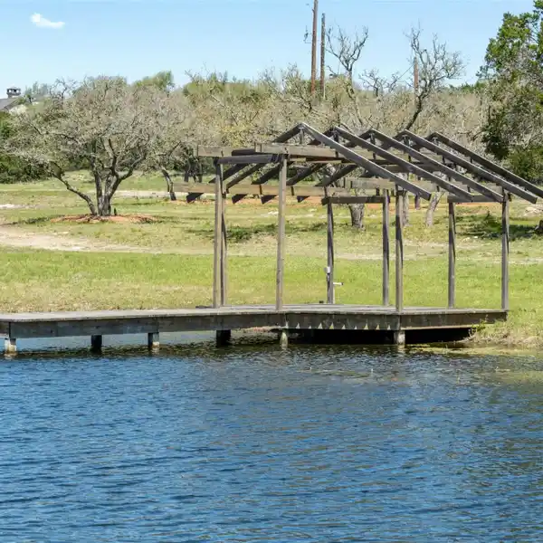 VERSATILE 16-PLUS-ACRE PROPERTY