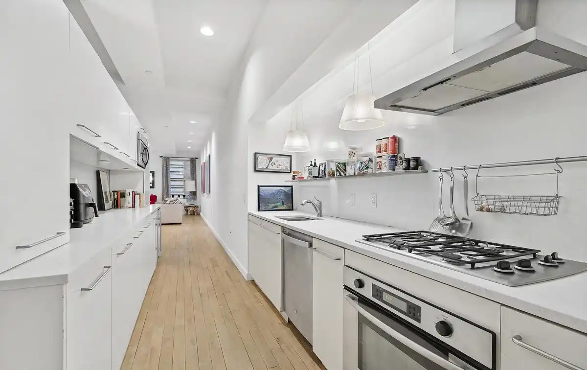 Spacious and Flexible Loft-style Residence
