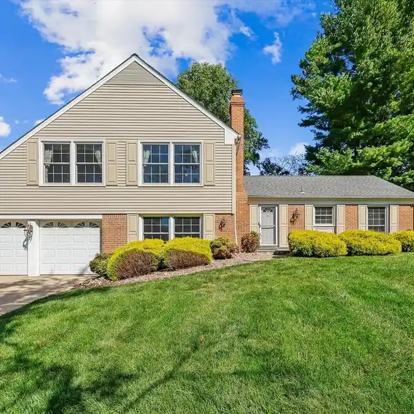 SPACIOUS HOME IN SOUGHT-AFTER POTOMAC COMMONS