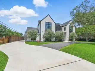 Gorgeous Modern Gem