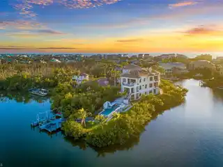 Exceptional Home in Barefoot Beach