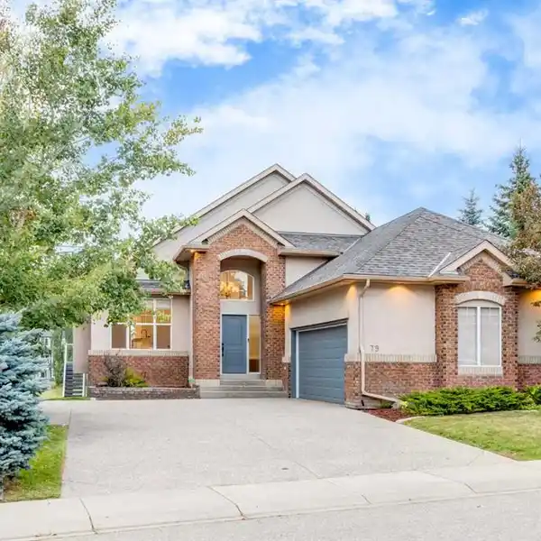 EXECUTIVE BUNGALOW IN DISCOVERY RIDGE