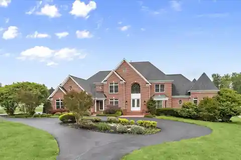 Completely Renovated Home in the Paddocks