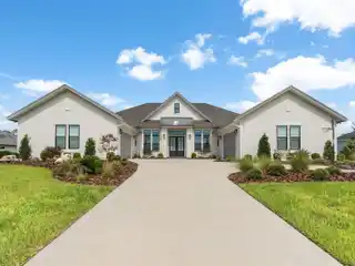 Timeless Style with Modern Features in Flint Rock
