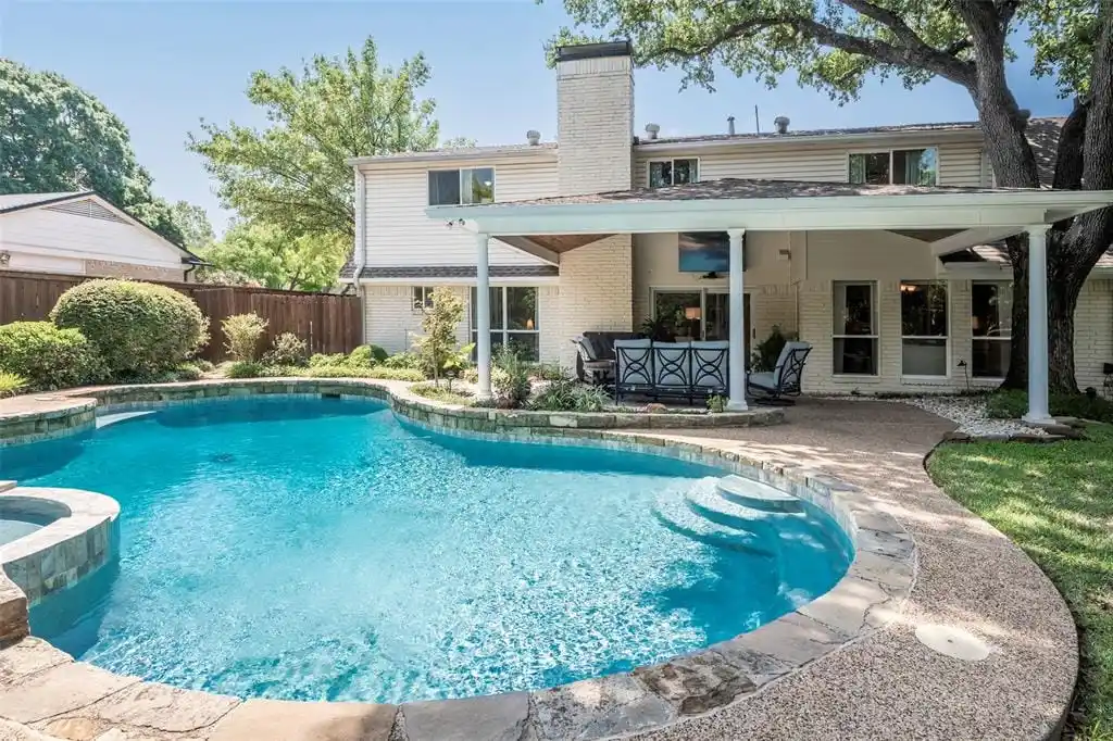 Meticulously Renovated Spacious Home in Northaven Park
