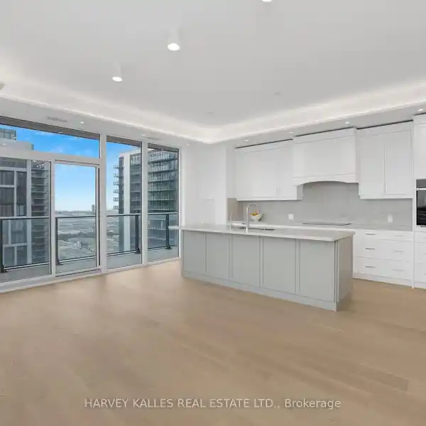 CUSTOM FINISHED HOME IN VAUGHAN