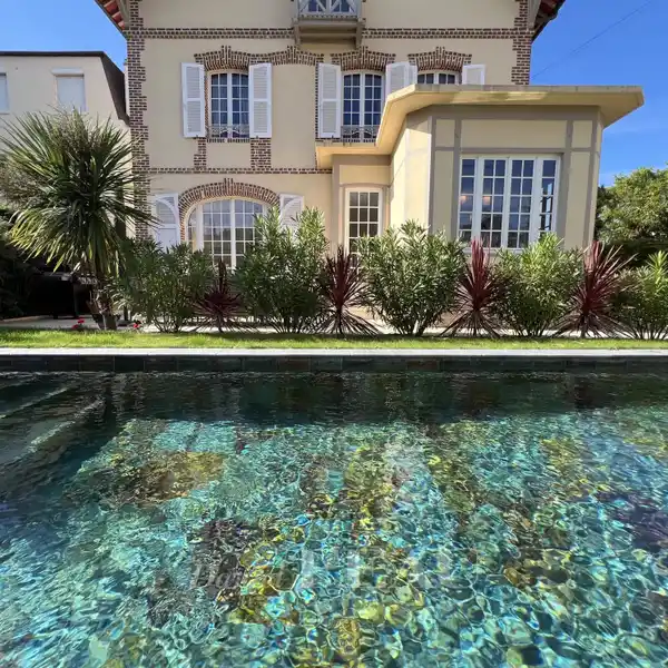 COMPLETELY AND CAREFULLY RENOVATED HISTORIC VILLA