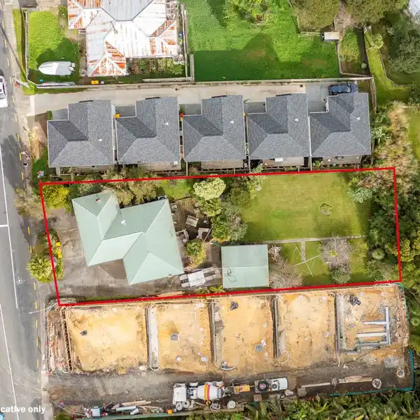 ENDLESS POTENTIAL IN PRIME COASTAL LOCATION