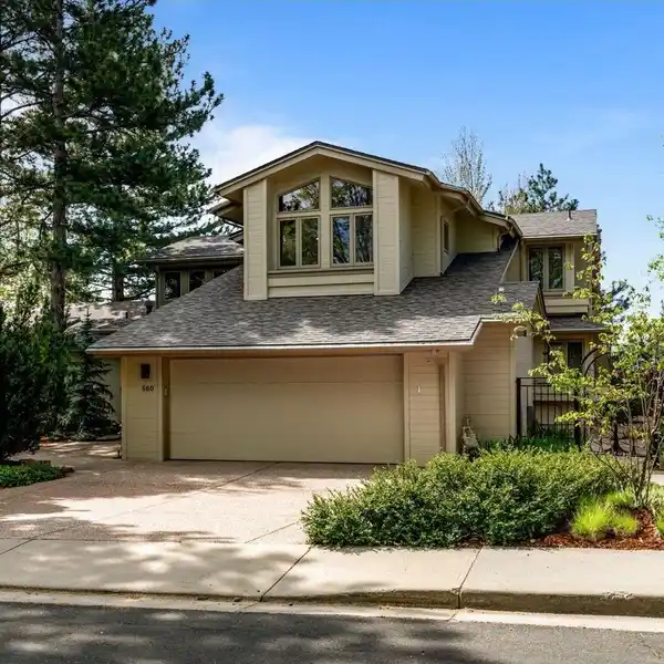 STUNNING WONDERLAND HILLS HOME