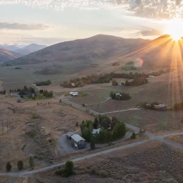 HIGH-END REMODELED RANCH-STYLE PROPERTY