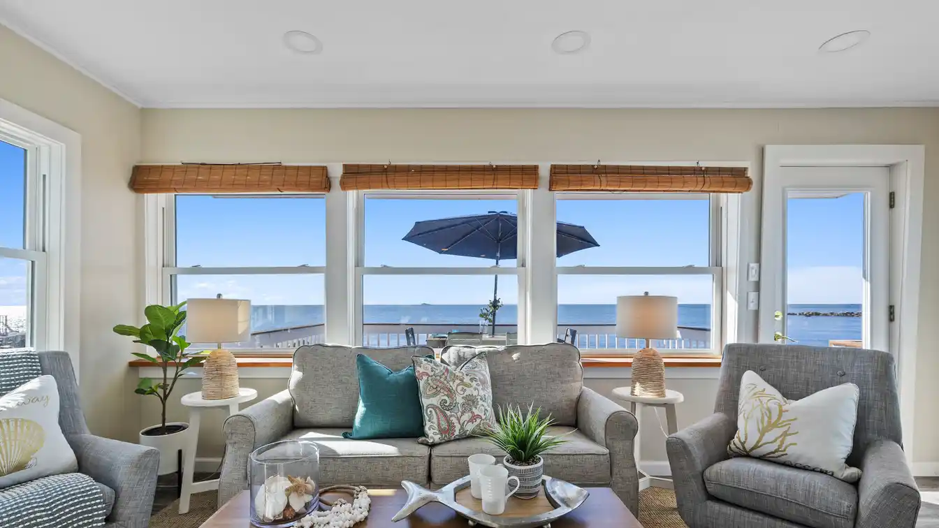 Charming Waterfront Cottage