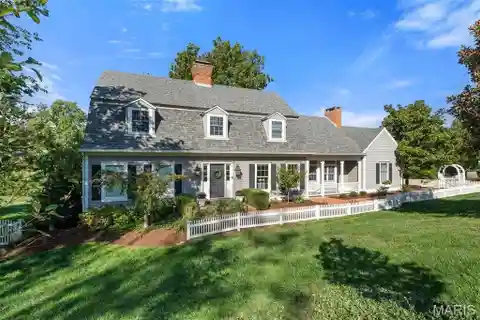 Sunlit Elegance with Timeless Architectural Charm