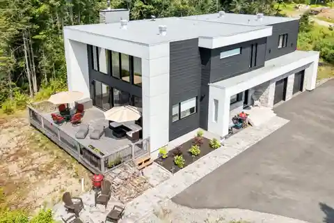 Naturally Beautiful Architect-Designed Home