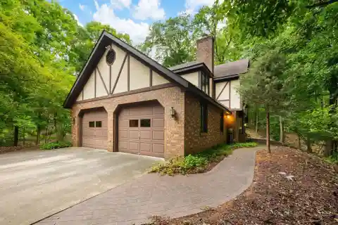 Serene Living in the Woodland Shores Association