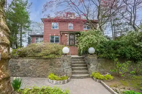 Updated Move-in Ready Beauty