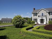 VALLEY VIEW FARM - PASTORAL 80-ACRE HORSE PROPERTY