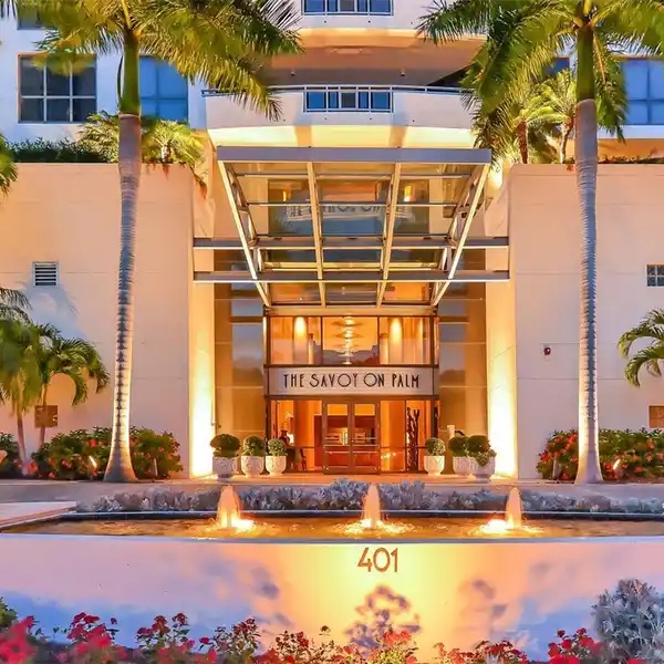 LUXURY LIVING ON PICTURESQUE PALM AVENUE