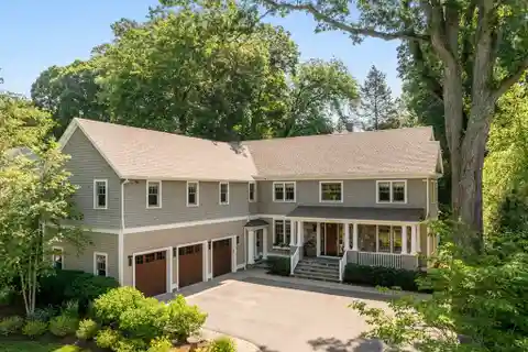 Custom Stunner One Block from Lexington Center