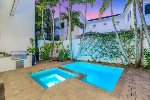 Spacious Home with Loft in Prime Location