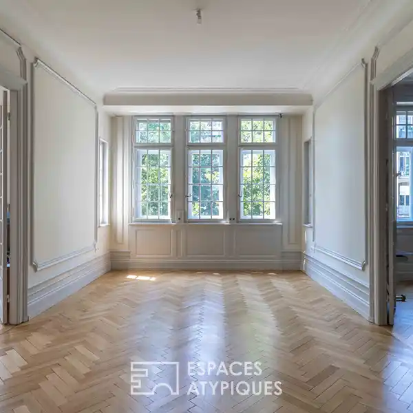 BRIGHT RESIDENCE IN SOUGHT-AFTER LOCATION