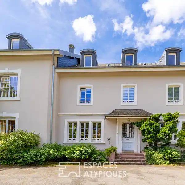 LUXURY MANSION IN A PEACEFUL SETTING