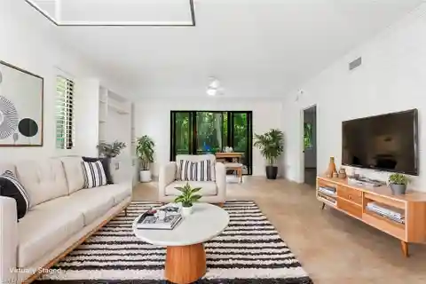 Luxurious Coastal Living at Naples Bay Resort