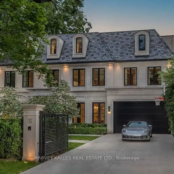 ARCHITECTURAL MASTERPIECE IN FOREST HILL